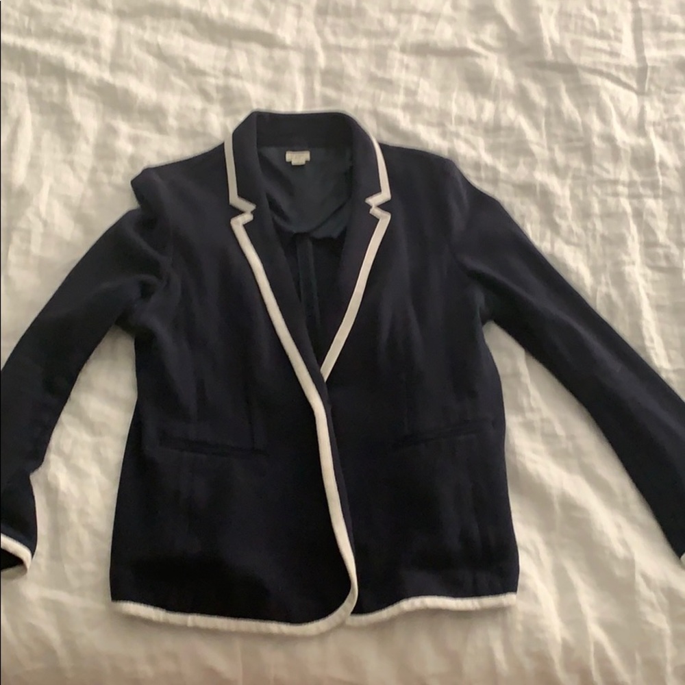 Crown and ivy navy blazer with piping